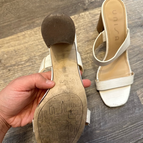 white heels - Picture 3 of 5